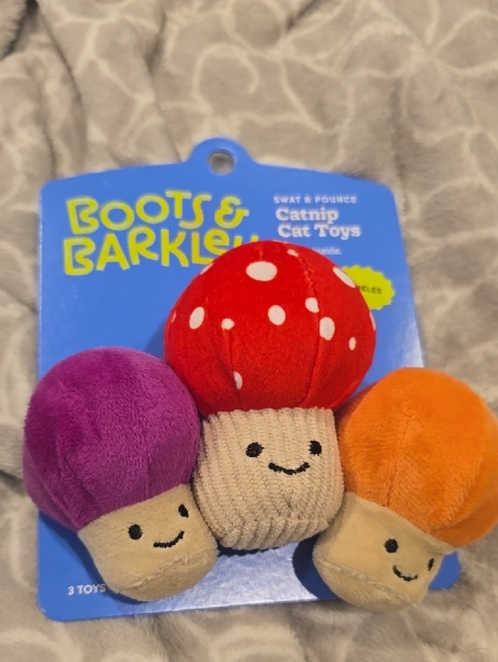 ❤️10/$13 New Boots And Barkley Catnip Mushrooms